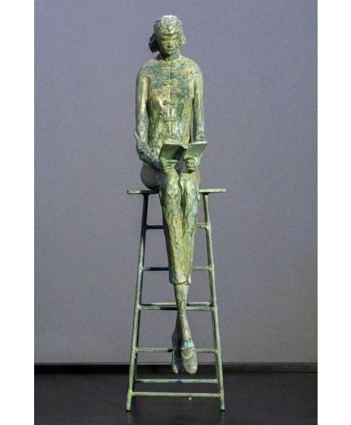 Lady on stool (green)